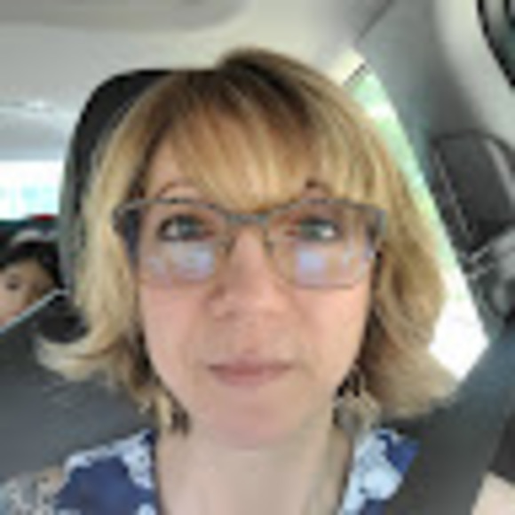 Meet your Posher, Laura - Picture 1 of 1